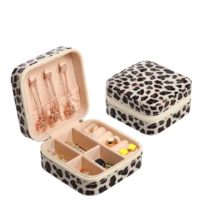 Boîte à bijoux léopard compacte