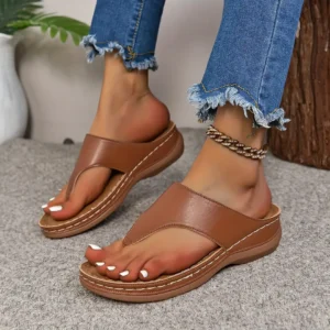 Tong cuir plateforme confort femme