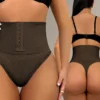String gainant taille haute à boutons
